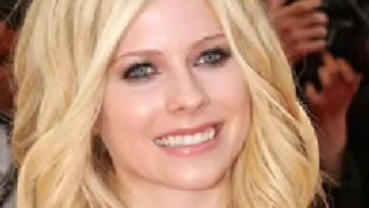 Avril Lavigne - Keep Holding On