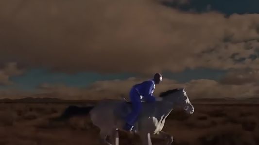 Bad Bunny - VUELVE CANDY B