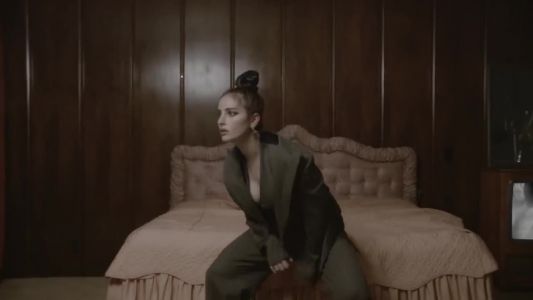 BANKS - Trainwreck