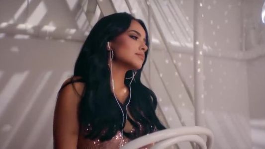 Becky G - En mi contra