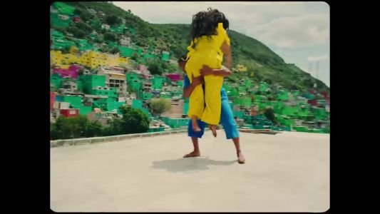 Britney Spears - Hold Me Closer