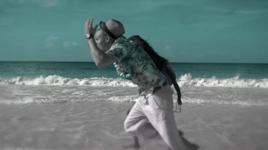 Calle 13 - Muerte en Hawaii