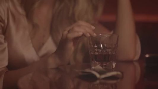 Carrie Underwood - Drinking Alone