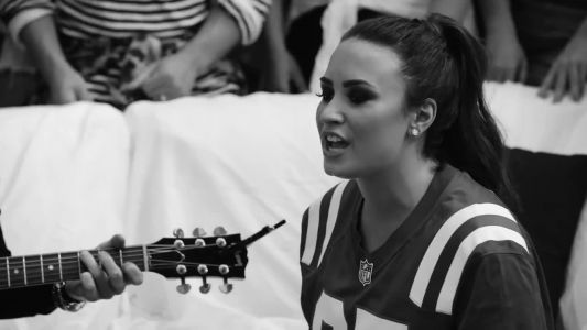 Demi Lovato - Get Back