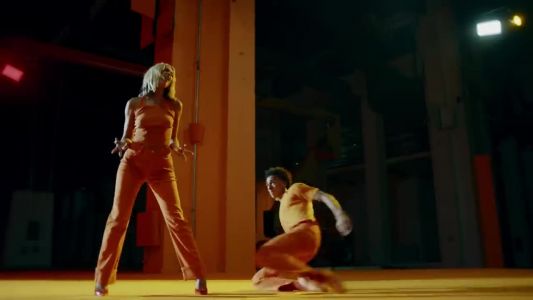 Dua Lipa - Physical
