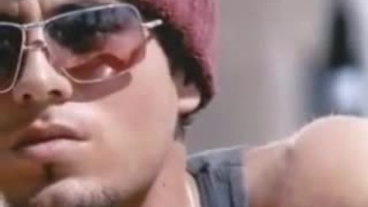 Enrique Iglesias - Falta tanto amor