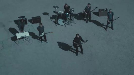 Foo Fighters - Waiting on a War