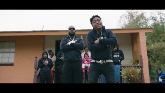 Gucci Mane - Hitting