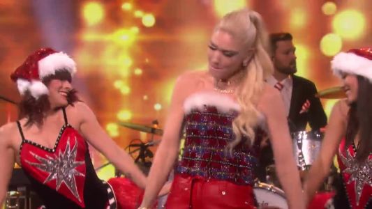 Gwen Stefani - Cheer for the Elves