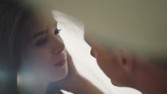 Hailee Steinfeld - Rock Bottom
