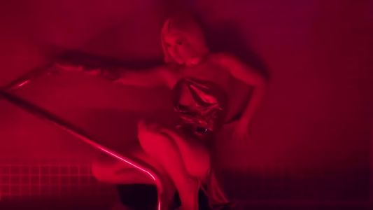 Iggy Azalea - Emo Club Anthem