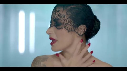 İrem Derici - Dantel