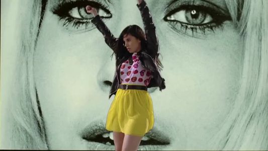 Javiera Mena - Luz de piedra de luna
