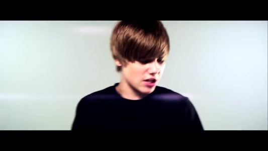 Justin Bieber - Love Me