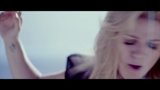 Kelly Clarkson - Catch My Breath