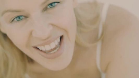 Kylie Minogue - Golden