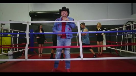 La Maquinaria Norteña - Qué Tiene Él