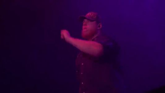 Luke Combs - A Long Way