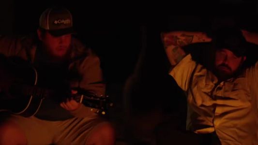 Luke Combs - Moon Over Mexico