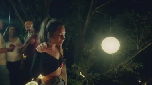 Maddie & Tae - Friends Don't
