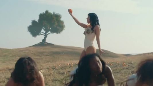 Melanie Martinez - Orange Juice