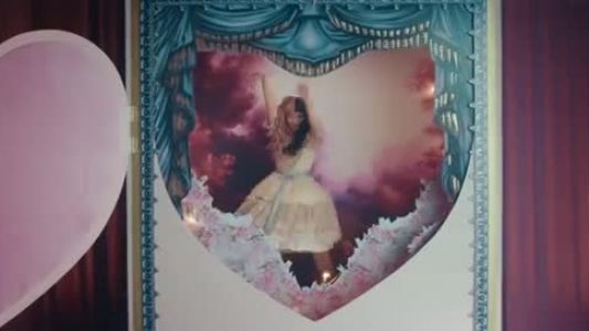 Melanie Martinez - Show & Tell