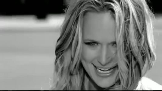 Miranda Lambert - Famous in a Small Town