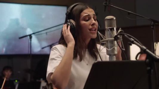 Naomi Scott - Speechless