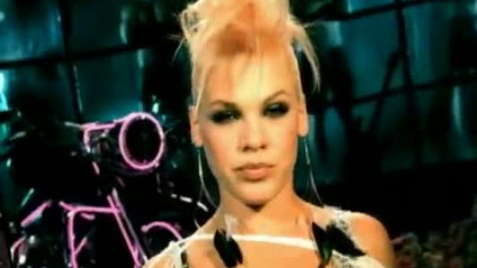 P!nk - Don't Let Me Get Me