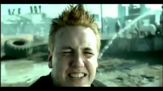 Papa Roach - She Loves Me Not