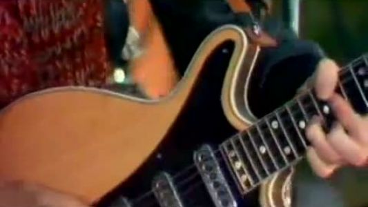 Queen - We Will Rock You