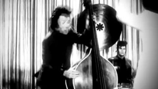 Red Hot Chili Peppers - Dani California