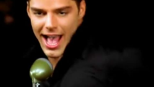 Ricky Martin - Livin' La Vida Loca