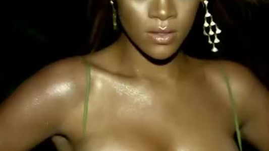 Rihanna - SOS