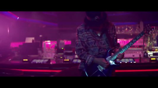 Santana - Feel It Coming Back