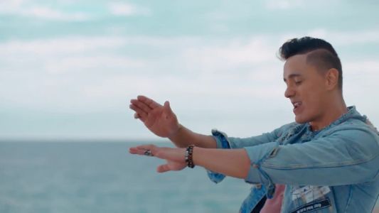 Sebastián Yatra - Suena el dembow