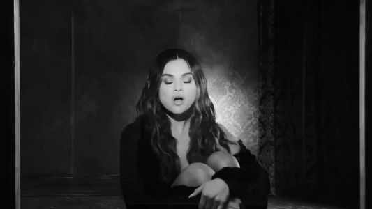 Selena Gomez - Lose You to Love Me