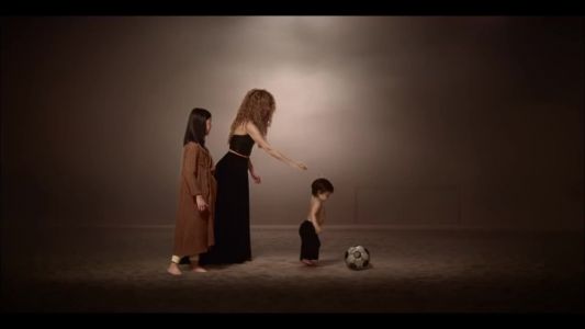 Shakira - La La La