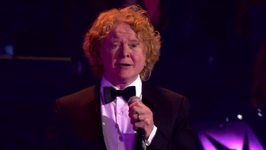 Simply Red - Holding Back the Years