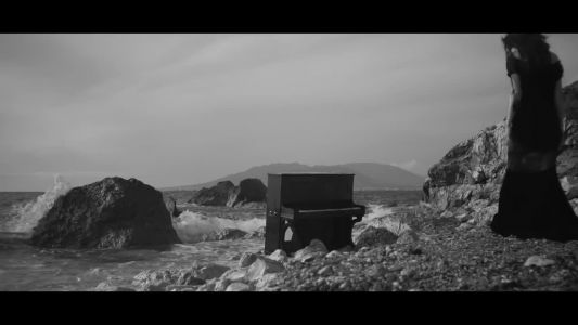 Sylwia Grzeszczak - Bezdroża feat. Mateusz Ziółko