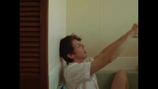 Troye Sivan - Rager teenager!