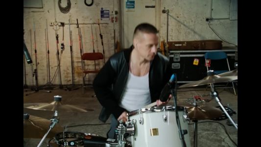 U2 - Walk on