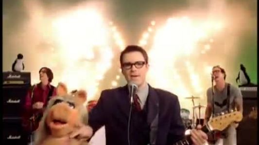 Weezer - Keep Fishin'